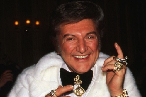 Liberace-American-pianist-October-1981-1857450