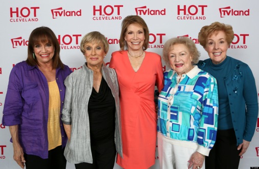 o-MARY-TYLER-MOORE-REUNION-facebook